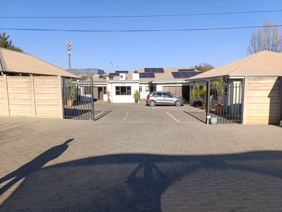 To Let commercial Property for Rent in Dan Pienaar Free State
